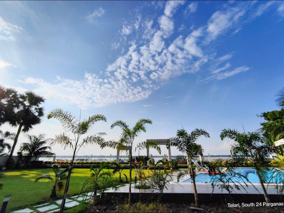 Resort moment